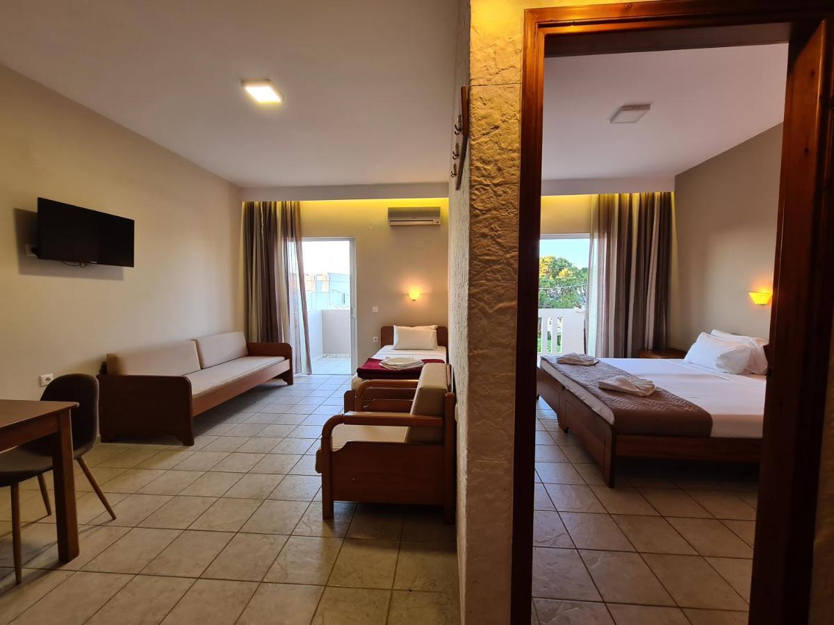 Abella Hotel Agia Marina エクステリア 写真