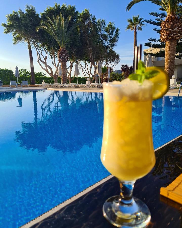 Abella Hotel Agia Marina エクステリア 写真